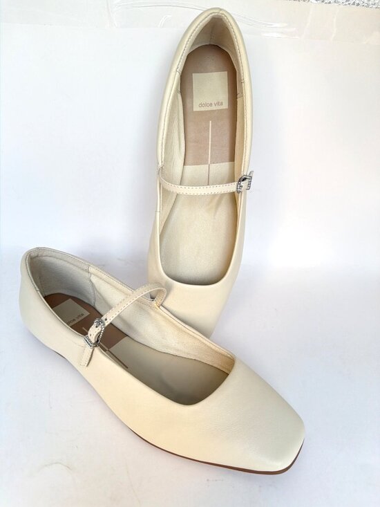 Dolce Vita Shoes - Dolce Vita Reyes Ivory Leather Mary Jane Square-Toe Flats Size 8.5